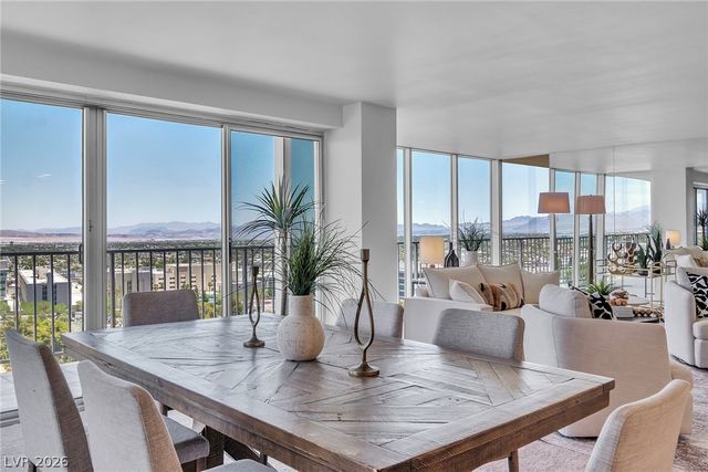 3111 Bel Air Drive 18B, Las Vegas, NV 89109