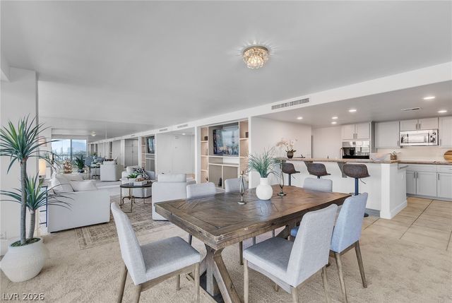 3111 Bel Air Drive 18B, Las Vegas, NV 89109
