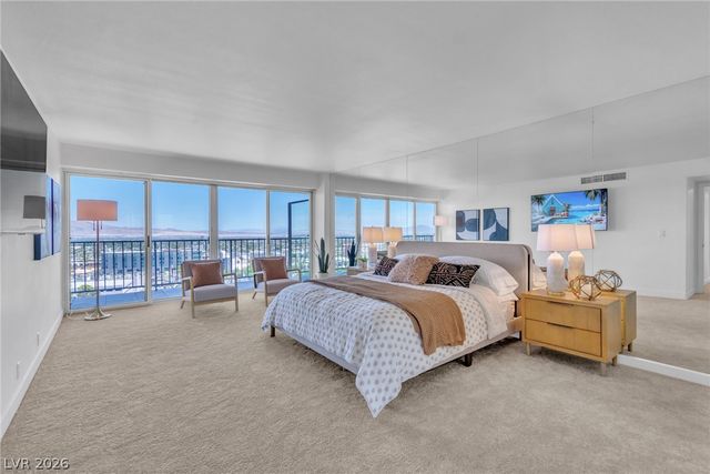 3111 Bel Air Drive 18B, Las Vegas, NV 89109