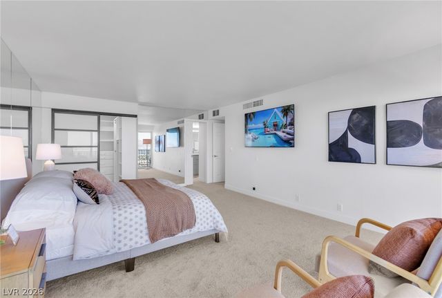 3111 Bel Air Drive 18B, Las Vegas, NV 89109