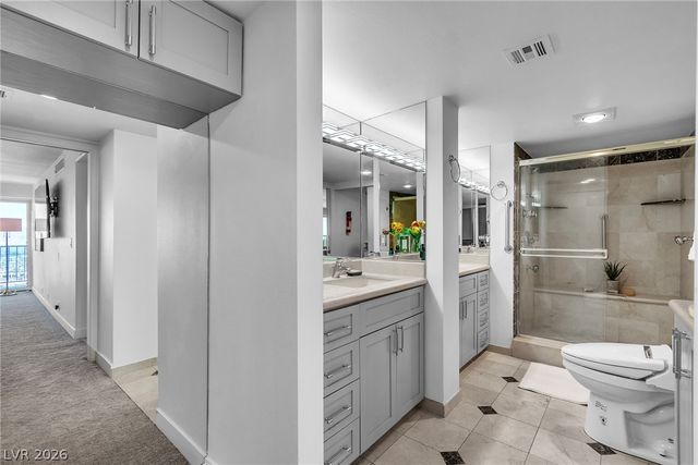 3111 Bel Air Drive 18B, Las Vegas, NV 89109