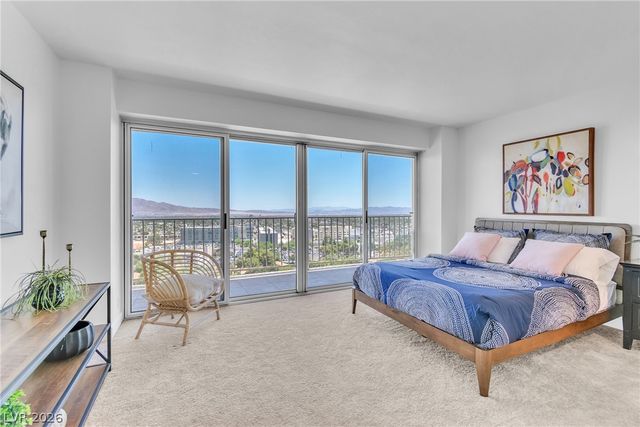 3111 Bel Air Drive 18B, Las Vegas, NV 89109
