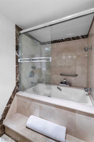 3111 Bel Air Drive 18B, Las Vegas, NV 89109