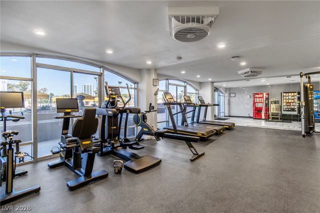 3111 Bel Air Drive 18B, Las Vegas, NV 89109