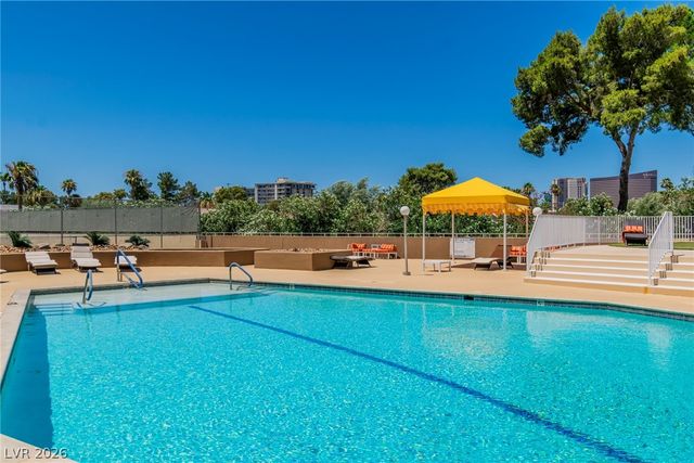 3111 Bel Air Drive 18B, Las Vegas, NV 89109