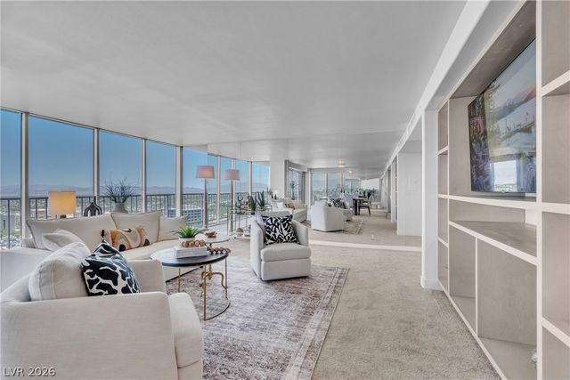 3111 Bel Air Drive 18B, Las Vegas, NV 89109