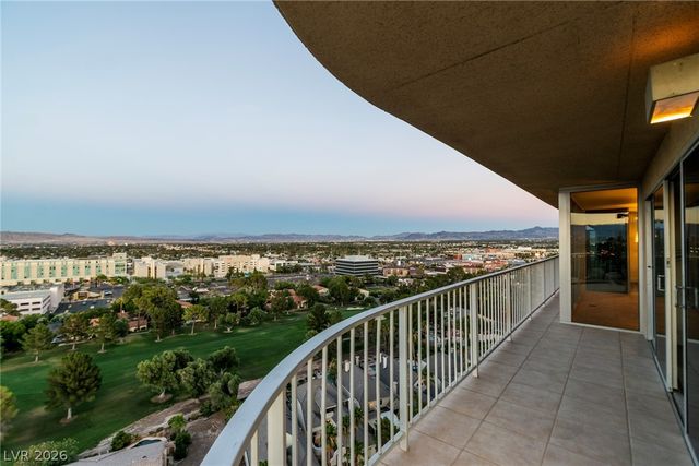 3111 Bel Air Drive 18B, Las Vegas, NV 89109