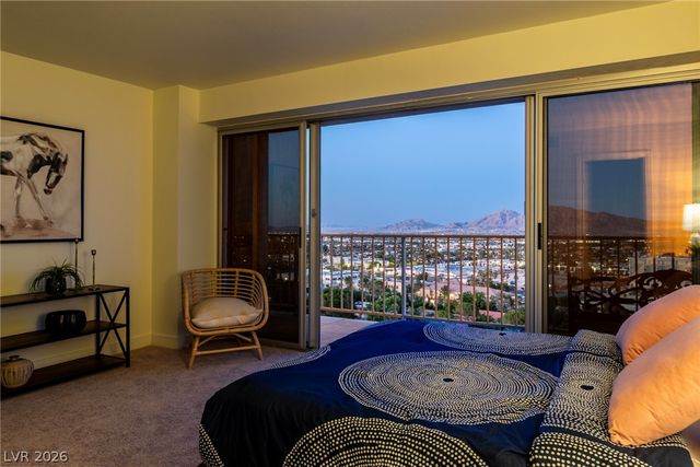 3111 Bel Air Drive 18B, Las Vegas, NV 89109
