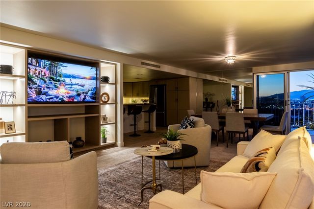 3111 Bel Air Drive 18B, Las Vegas, NV 89109