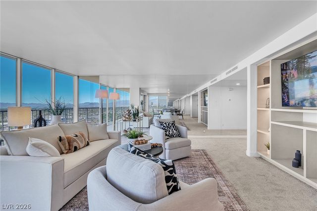 3111 Bel Air Drive 18B, Las Vegas, NV 89109