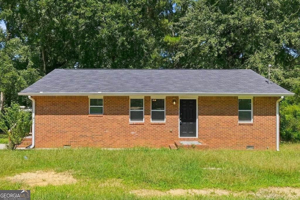 715 W Creek Circle, Monroe, GA 30655