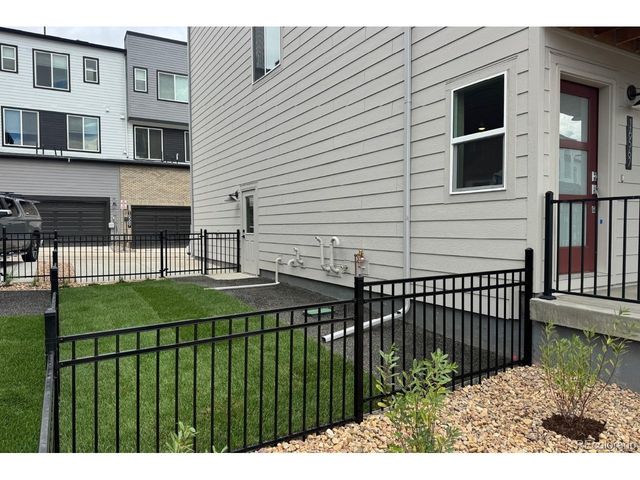 16567 Peak St, Broomfield, CO 80023