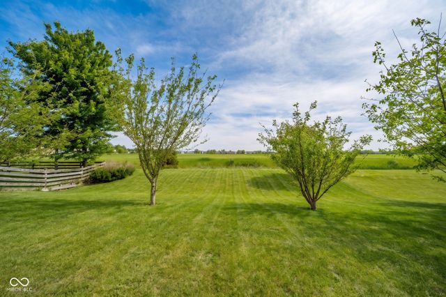 406 Warrior Court, Sheridan, IN 46069