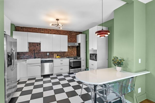 27 Riverdale St 27, Boston, MA 02134