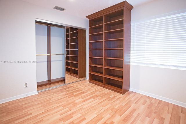 1361 Cottonwood Cir, Weston, FL 33326