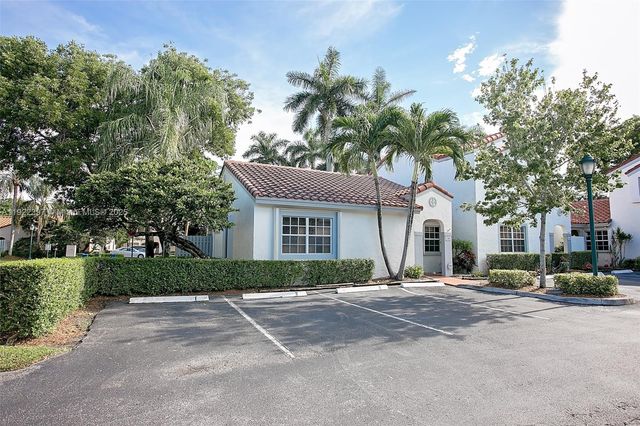 1361 Cottonwood Cir, Weston, FL 33326