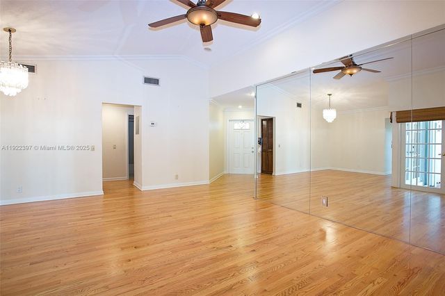 1361 Cottonwood Cir, Weston, FL 33326