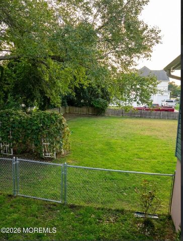 194 Brennan Concourse, Bayville, NJ 08721
