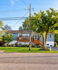 194 Brennan Concourse, Bayville, NJ 08721