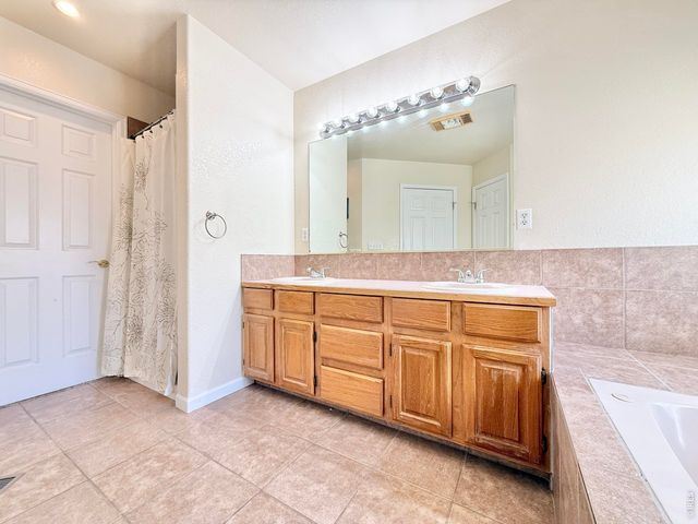 837 51st Ave, Greeley, CO 80634