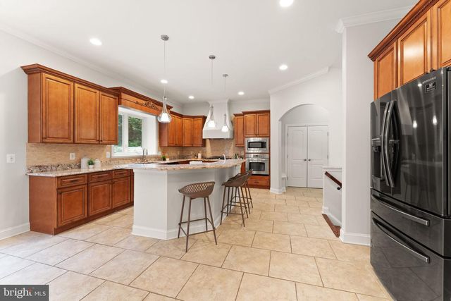 3906 ESTEL RD, Fairfax, VA 22031