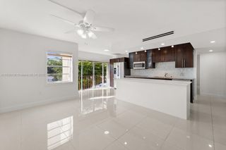 9370 W Flagler St 208B, Miami, FL 33174
