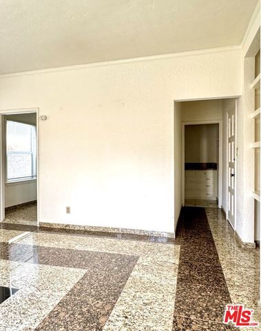 121 N Swall Drive 4, Beverly Hills, CA 90211