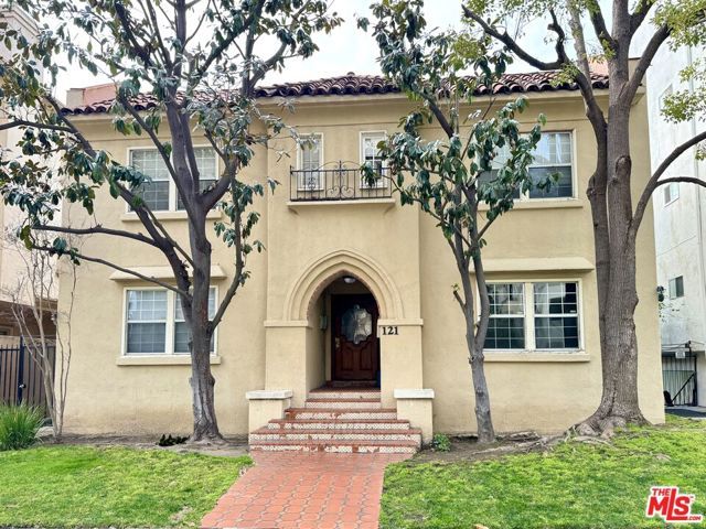 121 N Swall Drive 4, Beverly Hills, CA 90211