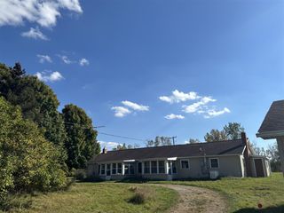 8220 Grossman Road, Manchester, MI 48158