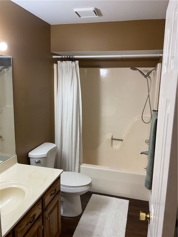 1800 Capps Road 8, Harrison, AR 72601