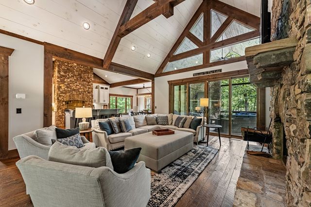 114 Stewart Camp Point Road, Blue Ridge, GA 30513