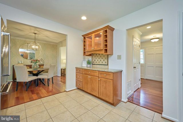 5631 FORT CORLORAN DR, Burke, VA 22015