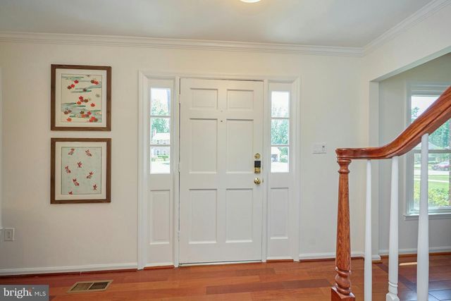5631 FORT CORLORAN DR, Burke, VA 22015