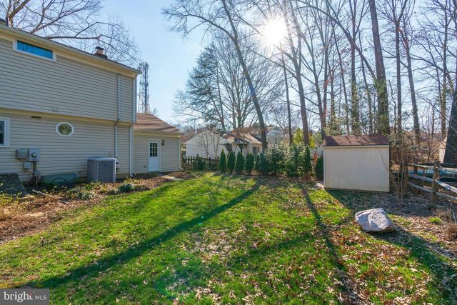 5631 FORT CORLORAN DR, Burke, VA 22015