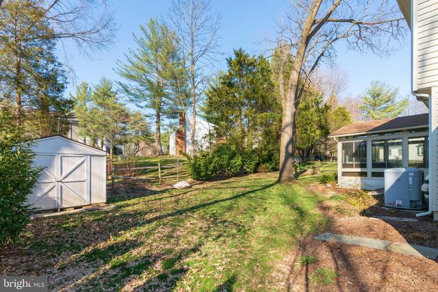 5631 FORT CORLORAN DR, Burke, VA 22015