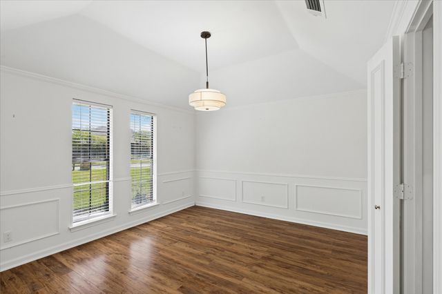 3129 Luallen Drive, Carrollton, TX 75007