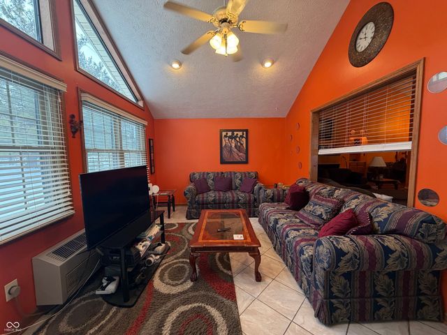 159 President Trail E, Indianapolis, IN 46229