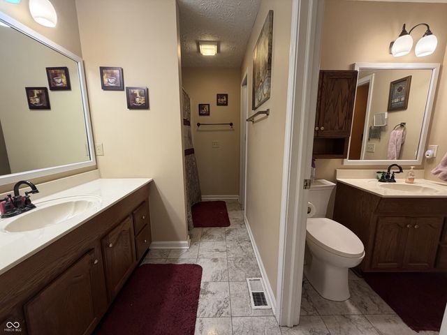 159 President Trail E, Indianapolis, IN 46229