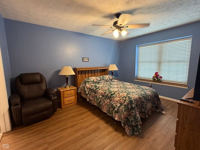 159 President Trail E, Indianapolis, IN 46229