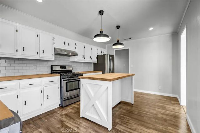 6512 Coldwater Canyon Avenue, Valley Glen, CA 91606