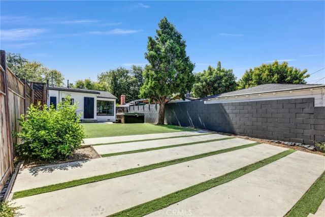 6512 Coldwater Canyon Avenue, Valley Glen, CA 91606