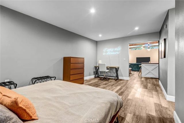 6512 Coldwater Canyon Avenue, Valley Glen, CA 91606