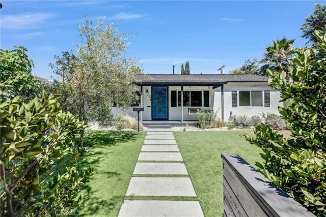 6512 Coldwater Canyon Avenue, Valley Glen, CA 91606