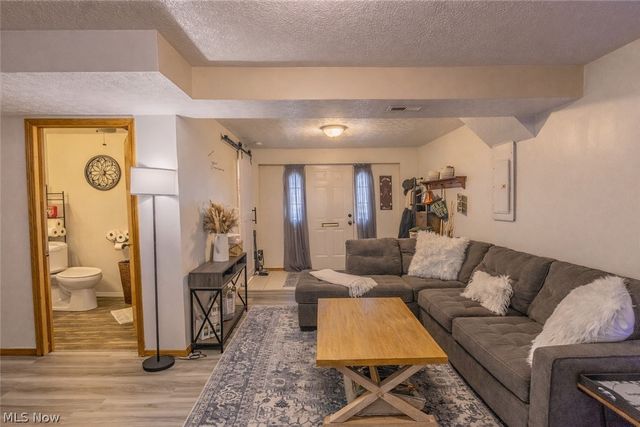 814 W 4th Street, Williamstown, WV 26187