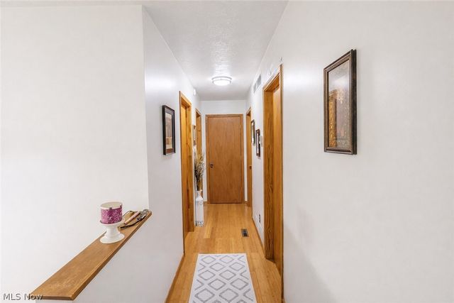 814 W 4th Street, Williamstown, WV 26187