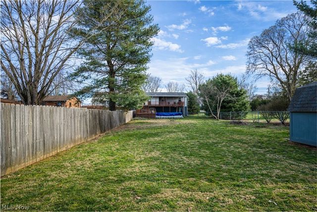 814 W 4th Street, Williamstown, WV 26187