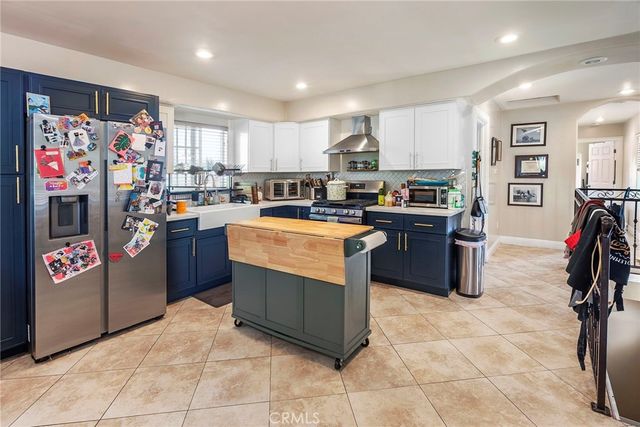 10856 Kalmia Street, Los Angeles, CA 90059