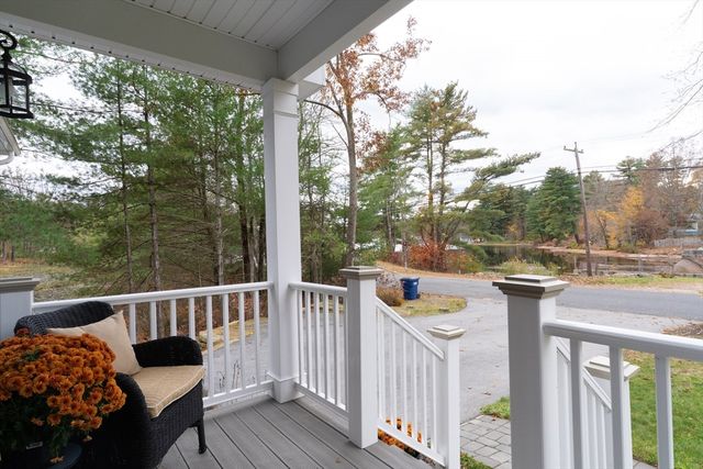 1 Leno Rd, Holland, MA 01521