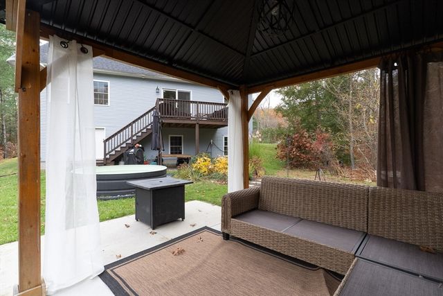 1 Leno Rd, Holland, MA 01521