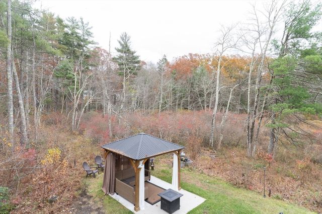 1 Leno Rd, Holland, MA 01521